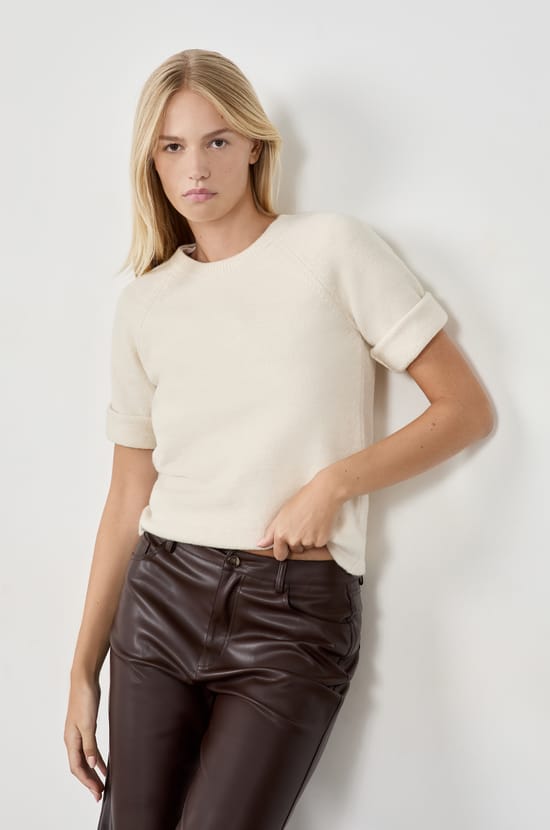 Short-sleeved sweater;${refinementColor}