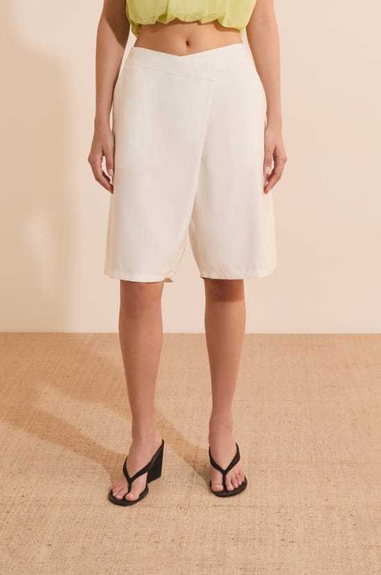 Pantal&oacute;n corto tipo bermuda;${refinementColor}