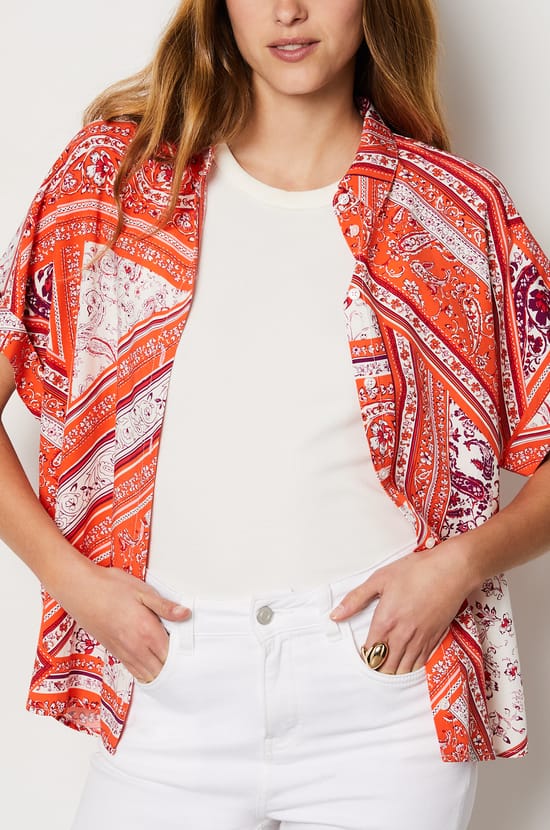 Patterned Short-Sleeved Shirt;${refinementColor}