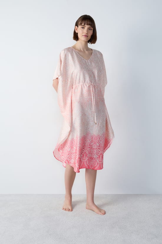 Chemise de nuit satiné à motifs;${refinementColor}