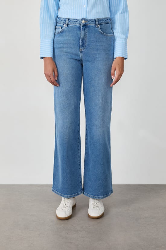 Straight cotton jeans;${refinementColor}