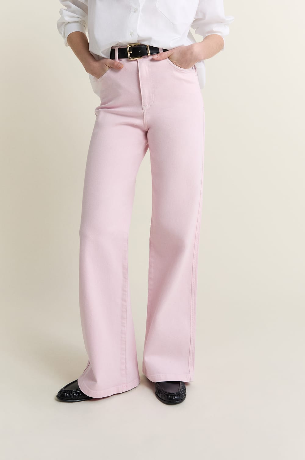 Pantalon droit taille haute;${refinementColor}