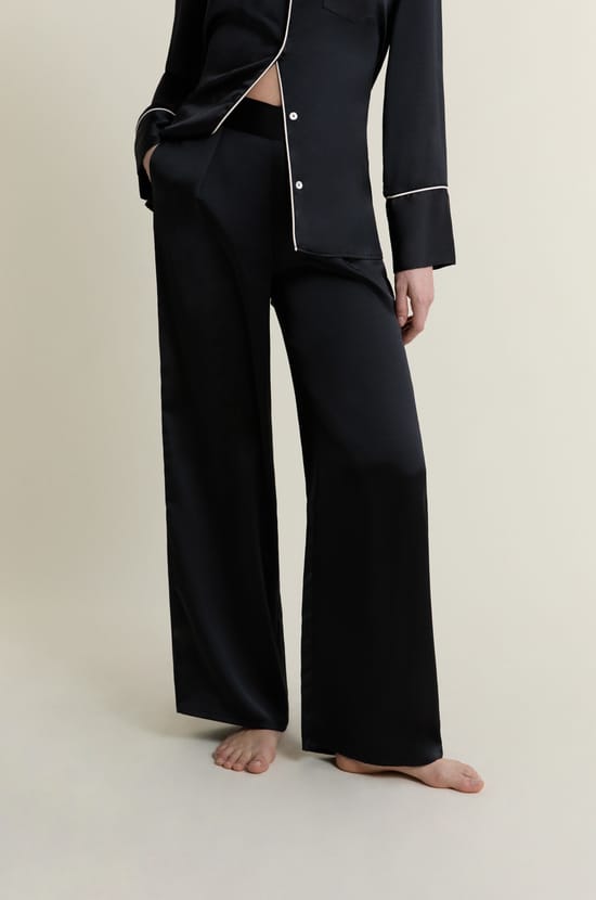 Seidig schimmernde Pyjamahose;${refinementColor}