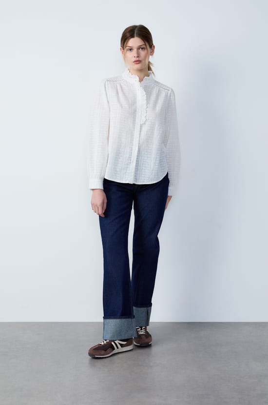 Geborduurde blouse;${refinementColor}