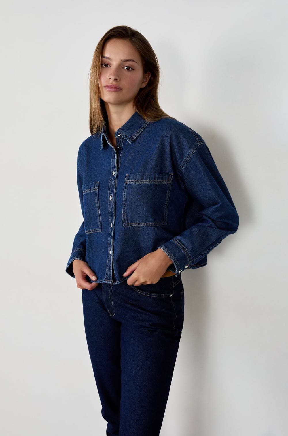 Chemise jean en coton;${refinementColor}