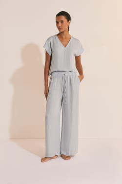 Pantalon satin&eacute; coupe large;${refinementColor}