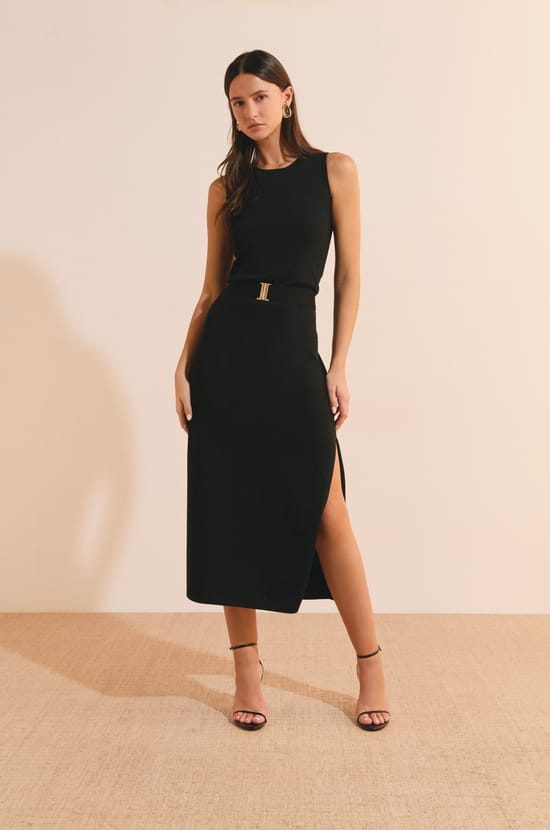 Robe longue ceintur&eacute;e avec fente sur le c&ocirc;t&eacute;;${refinementColor}