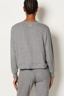 Pyjama-Sweatshirt mit V-Ausschnitt;${refinementColor}