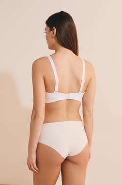 Wireless lightly lined microfibre bra;${refinementColor}