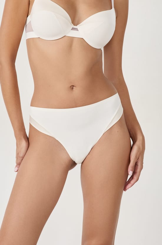 Tanga en microfibre satin&eacute;e;${refinementColor}