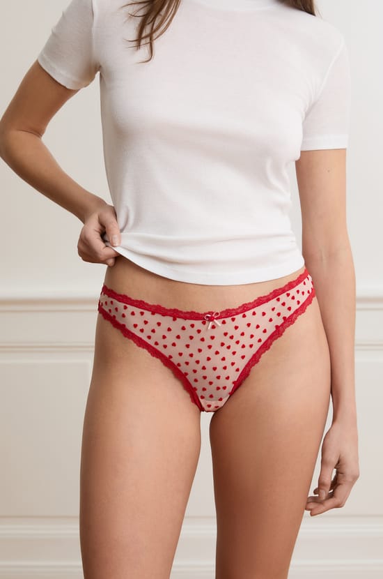 Tanga en tulle &agrave; motifs c&oelig;urs;${refinementColor}