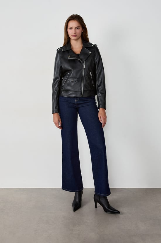Veste courte en simili cuir;${refinementColor}