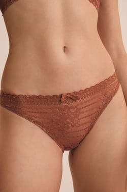 Culotte en dentelle;${refinementColor}