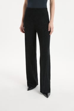 Leggings weiter Schnitt schimmernd;${refinementColor}