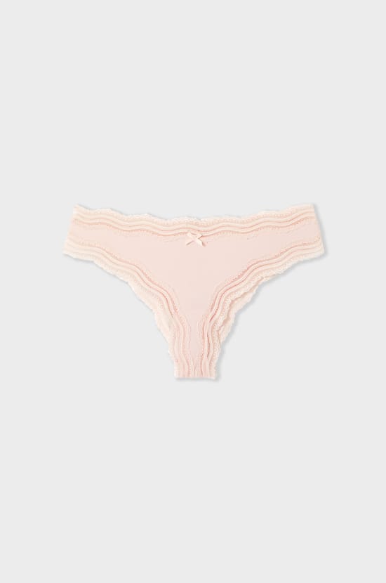 Tanga mit Spitzenr&auml;ndern aus Mikrofaser;${refinementColor}