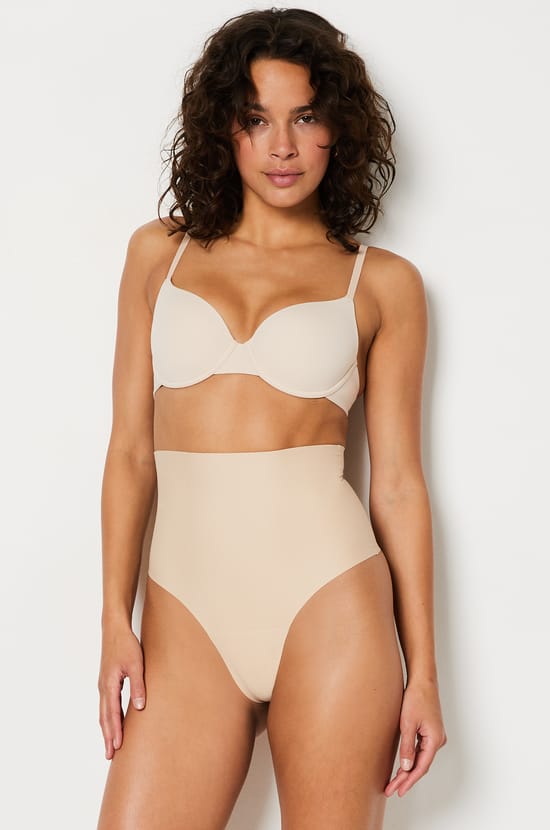 String gainant - maintien fort;${refinementColor}