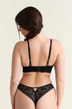 Biustonosz nr 8 - Tr&oacute;jkątny bez fiszbin z koronki;${refinementColor}