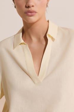 Blouse &agrave; manches courtes avec lin;${refinementColor}