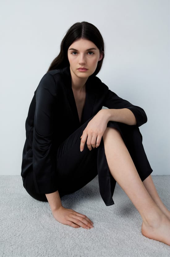 Pantalon de pyjama satiné;${refinementColor}