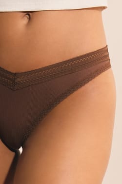 Tanga V-shape en microfibre et dentelle;${refinementColor}
