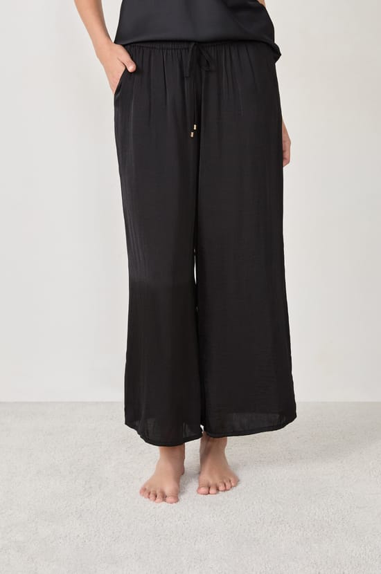Pantalon satin&eacute; 7/8;${refinementColor}