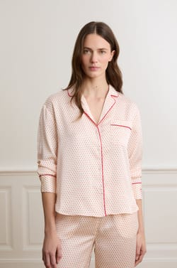 Chemise satin&eacute;e &agrave; pois;${refinementColor}