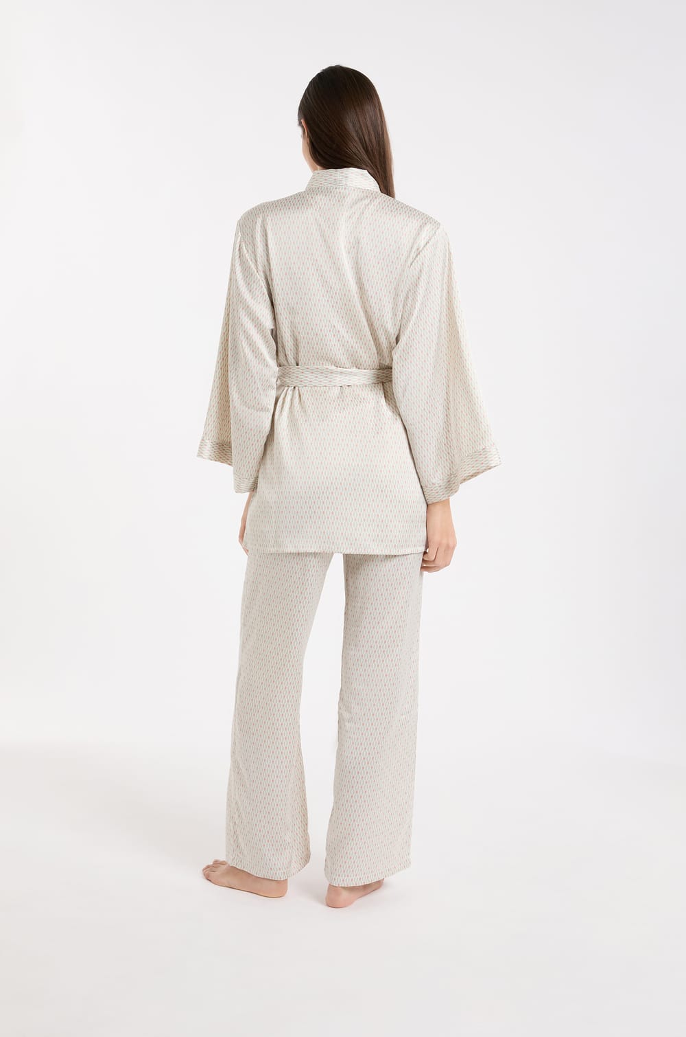 Pyjama 3 pi&egrave;ces satin&eacute; &agrave; motifs;${refinementColor}