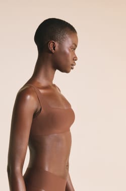 Bralette aus Mikrofaser mit abnehmbaren Pads;${refinementColor}