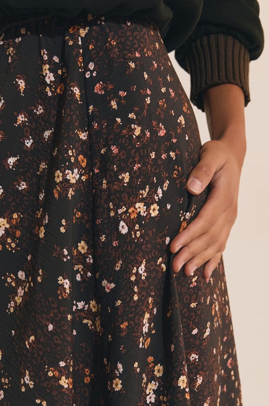 Jupe longue &agrave; motifs fleuris;${refinementColor}