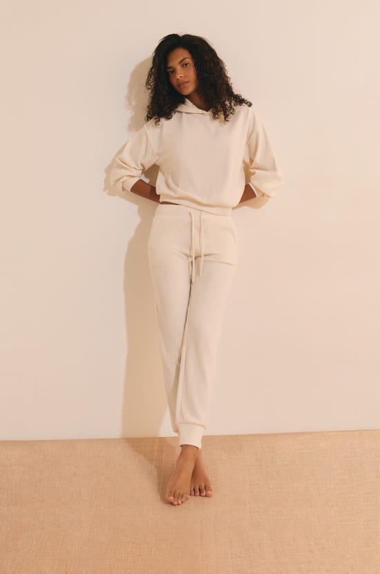 Pantalon de pyjama en velours c&ocirc;tel&eacute;;${refinementColor}