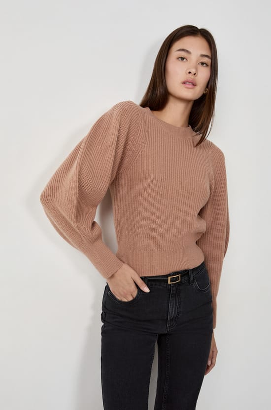 Pull &agrave; manches bouffantes avec laine;${refinementColor}
