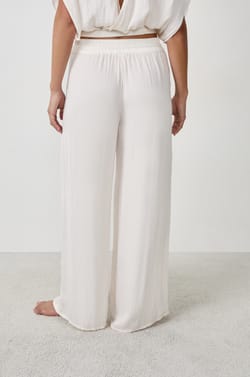 Pantalon satin&eacute; coupe large;${refinementColor}