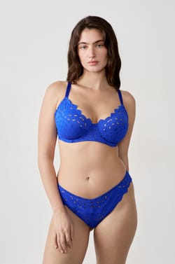Minimizer balconette bra -1 size effect in lace;${refinementColor}