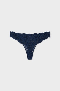 Tanga en dentelle;${refinementColor}