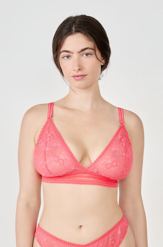 Wireless Lace Triangle Bra;${refinementColor}