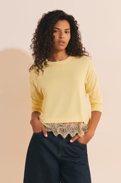 Pull avec coton et d&eacute;tails dentelle;${refinementColor}