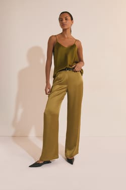 Pantalon droit satin&eacute;;${refinementColor}