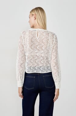 Top en dentelle;${refinementColor}