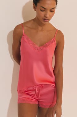 Caraco en soie d&eacute;tails dentelle;${refinementColor}