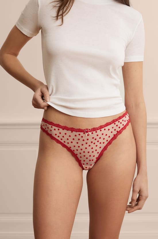 Tanga en tulle &agrave; motifs c&oelig;urs;${refinementColor}