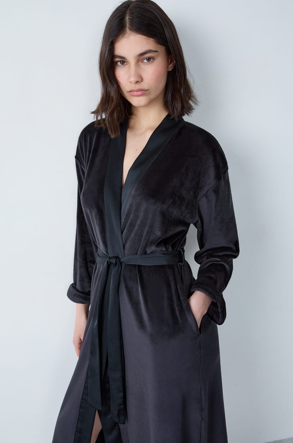 Velvet Robe;${refinementColor}