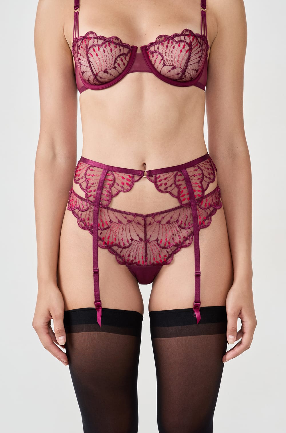 Garter Belt in Embroidery;${refinementColor}