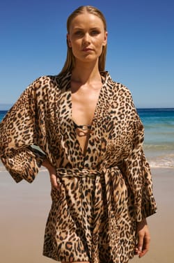 Kimono en coton &agrave; imprim&eacute; l&eacute;opard;${refinementColor}