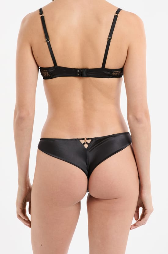 Tanga mit floraler Stickerei;${refinementColor}