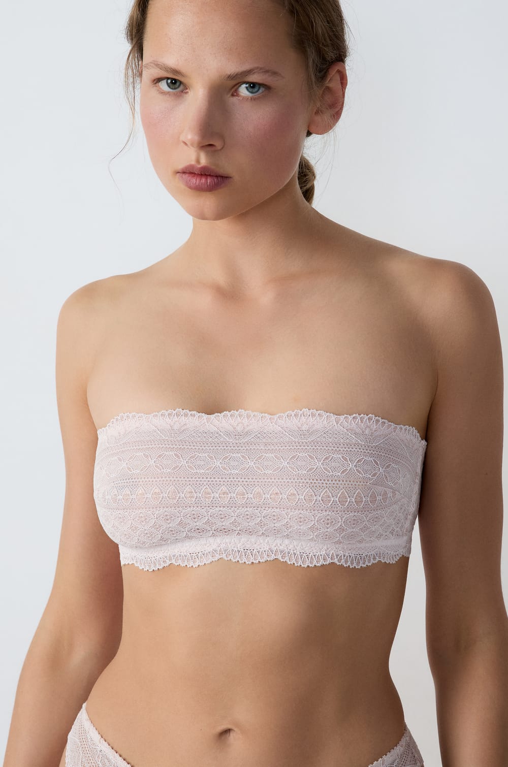 Bra bandeau de encaje;${refinementColor}