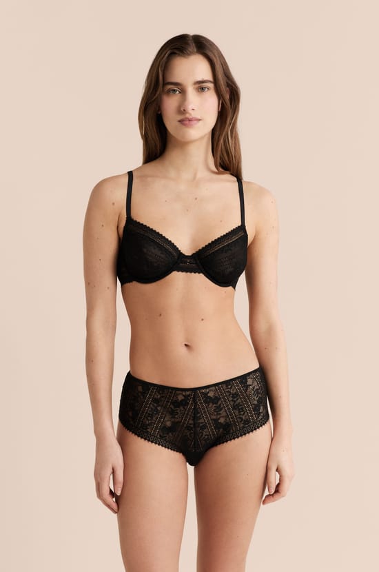 Soutien-gorge en dentelle avec bijou dor&eacute;;${refinementColor}