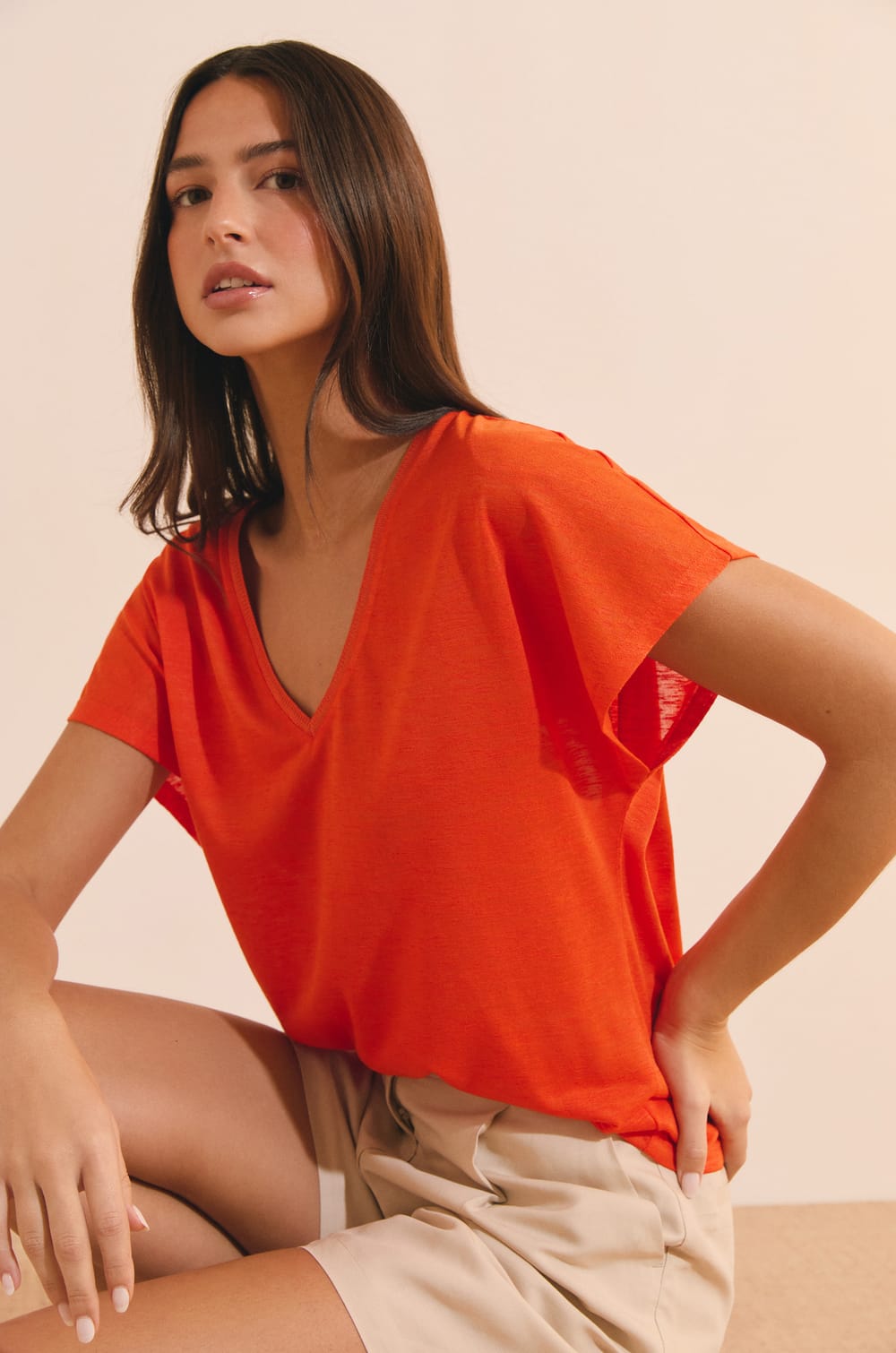 T-shirt manches courtes col V;${refinementColor}