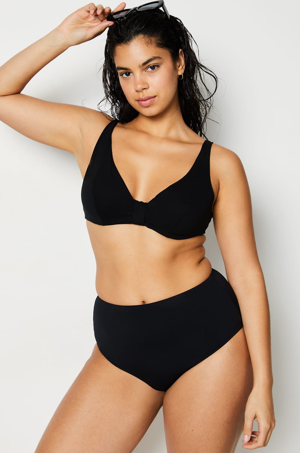 Underwired Triangle Bikini Top;${refinementColor}