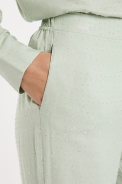 Pantalon de pyjama satin&eacute;;${refinementColor}