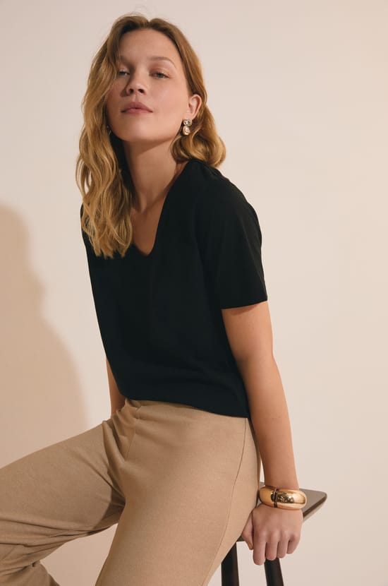 V-neck Cotton T-shirt;${refinementColor}